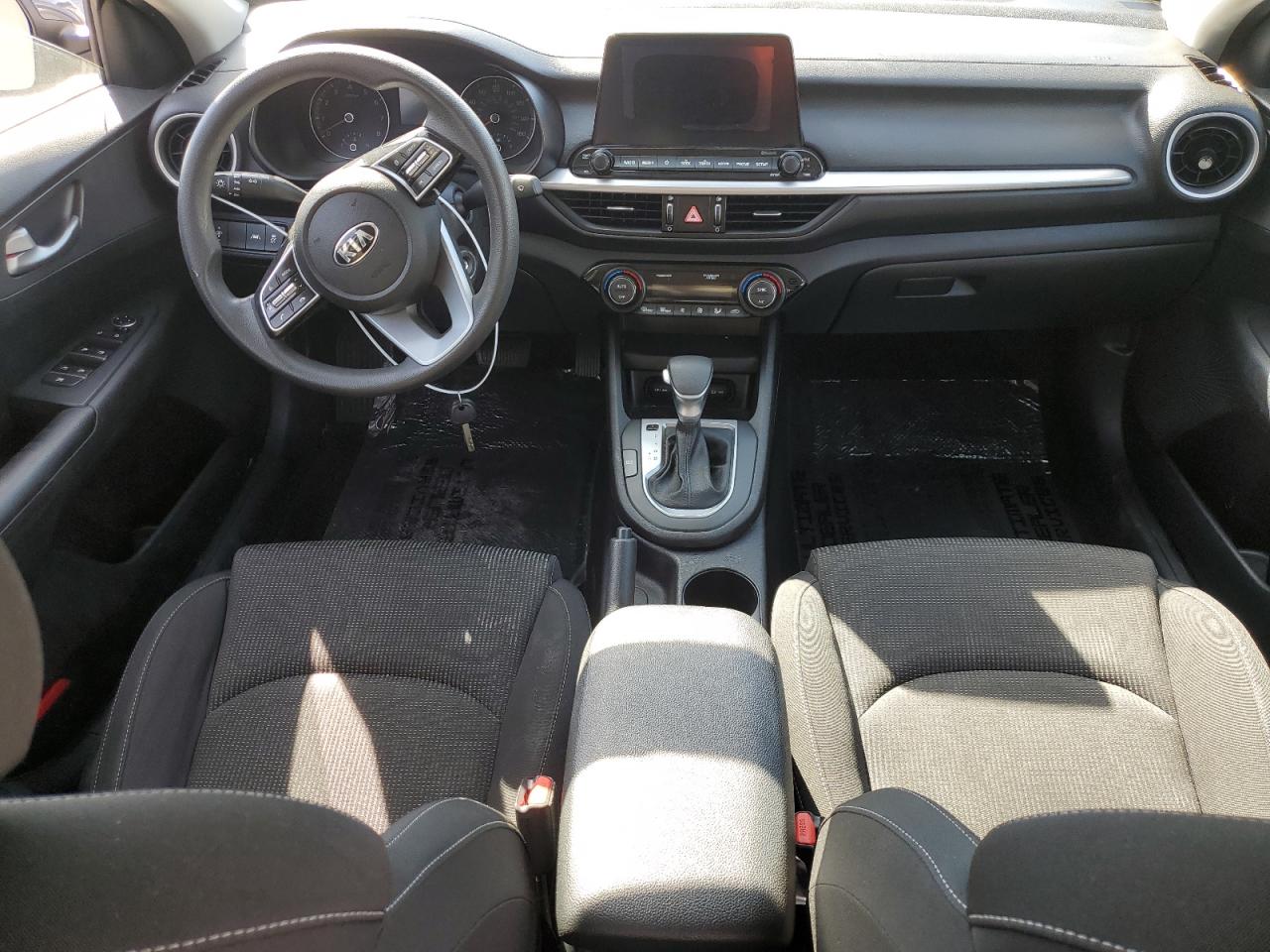 2019 Kia Forte - Image 8