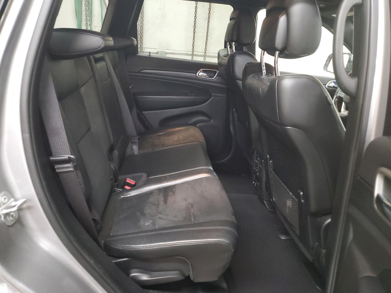 2020 Jeep Grand Cherokee - Image 11