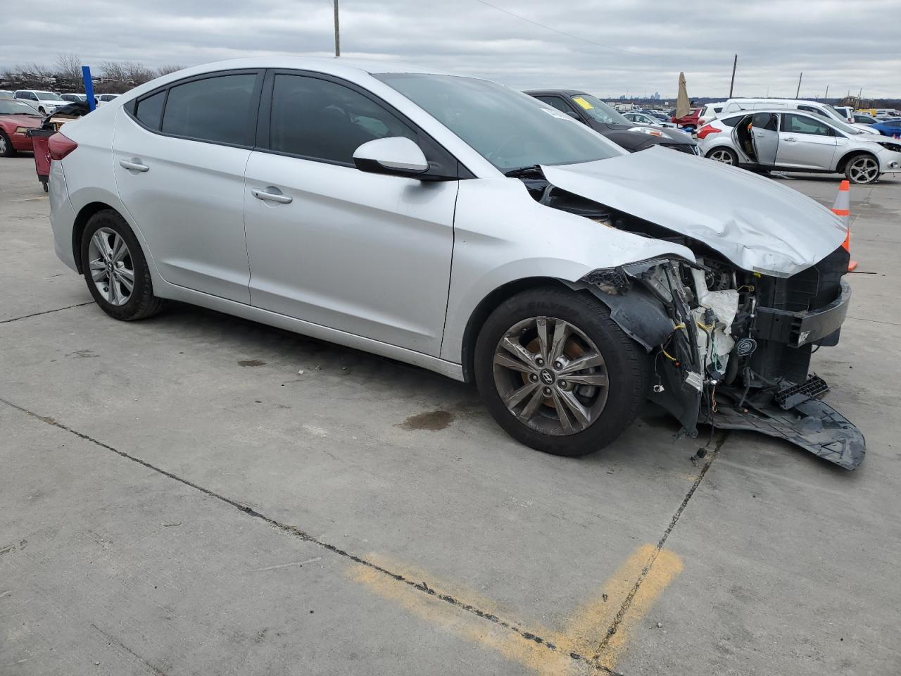 2017 Hyundai Elantra - Image 4