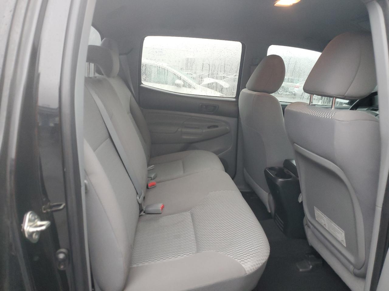 2014 Toyota Tacoma - Image 11