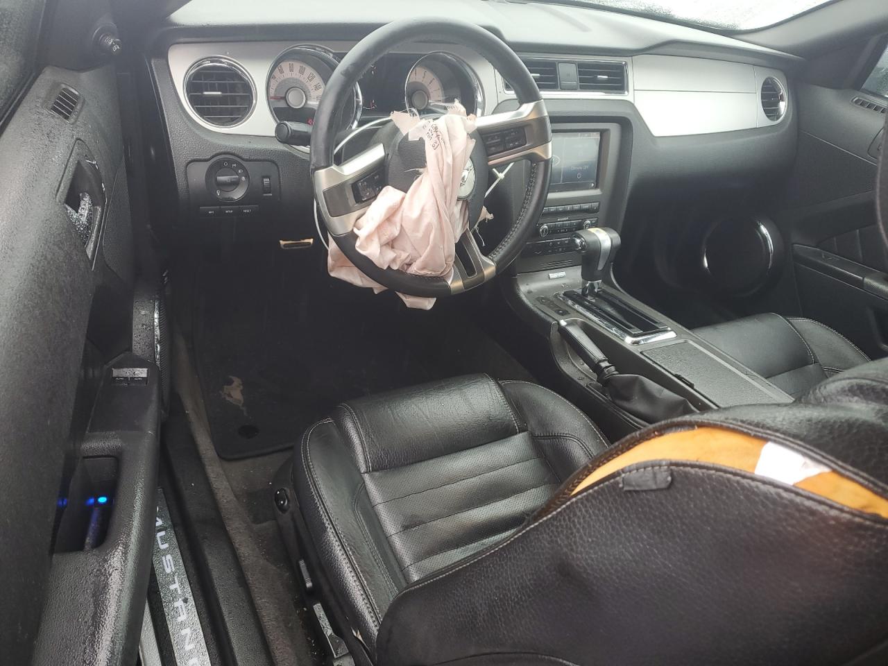 2012 Ford Mustang - Image 8