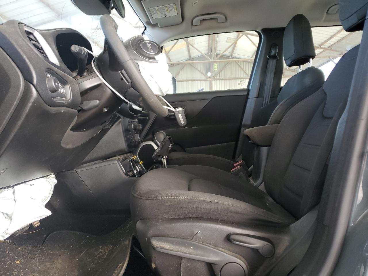 2018 Jeep Renegade - Image 7