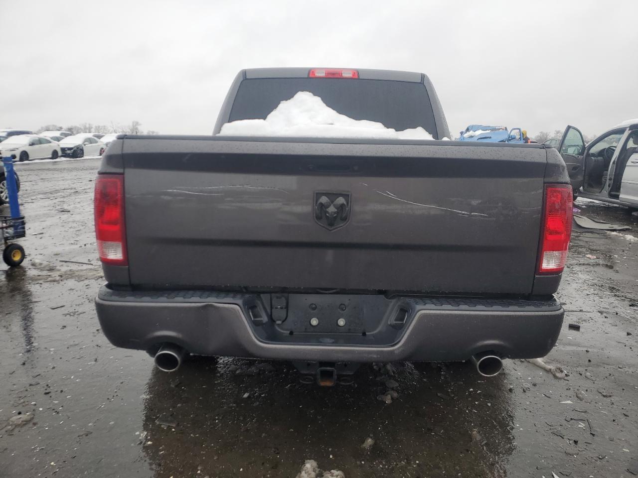 2016 RAM 1500 - Image 6