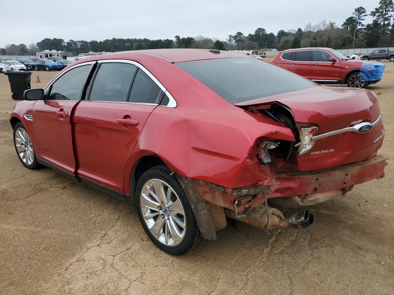 2011 Ford Taurus - Image 2