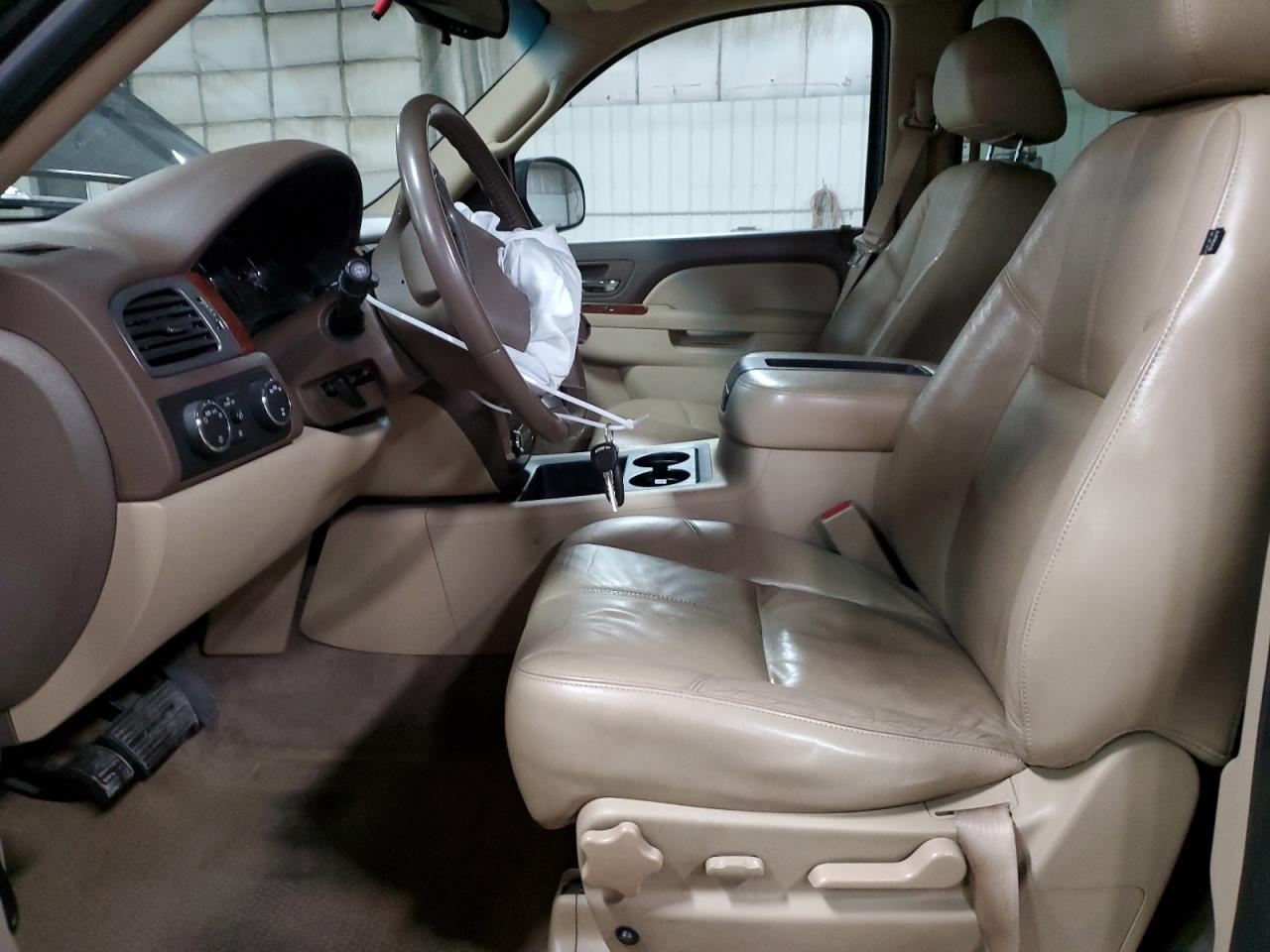 2010 Chevrolet Tahoe - Image 7
