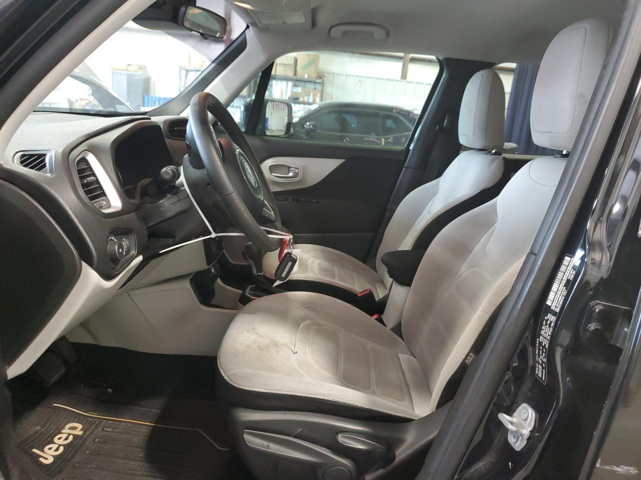 2018 Jeep Renegade - Image 7