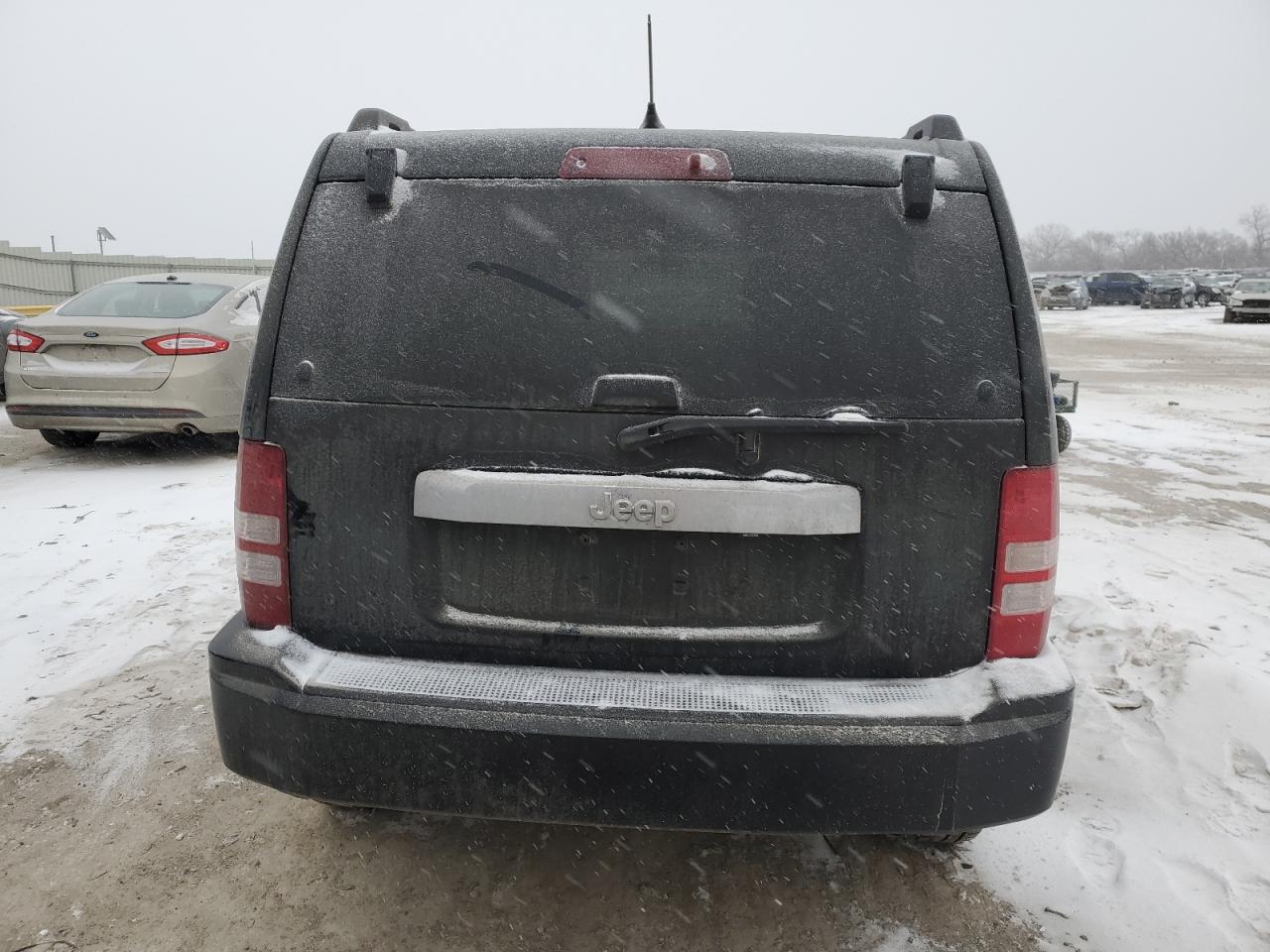 2012 Jeep Liberty (North America) - Image 6