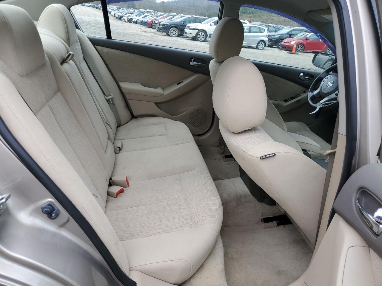 2012 Nissan Altima - Image 10