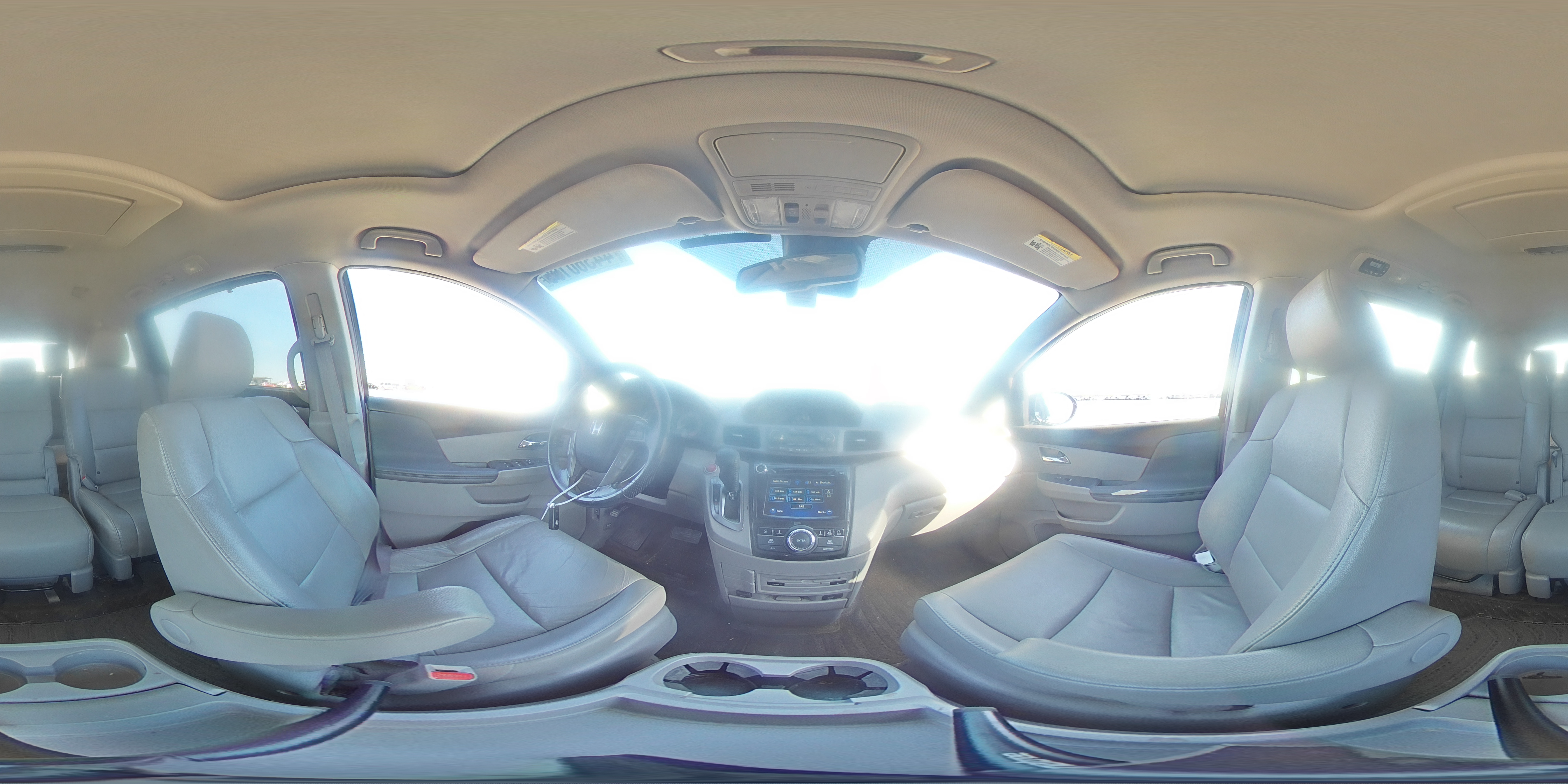 2015 Honda Odyssey - Image 13