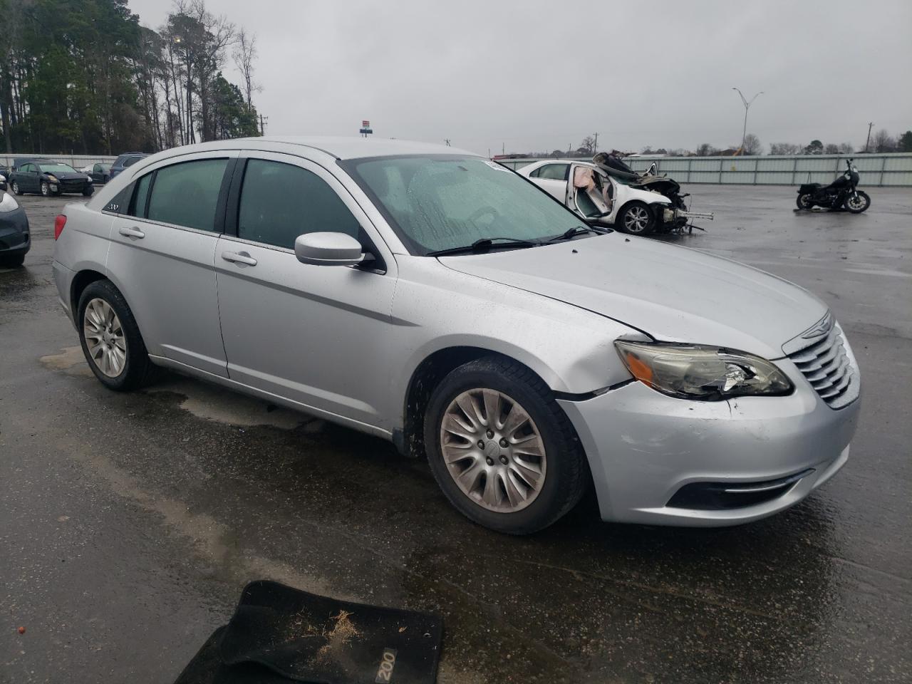 2011 Chrysler 200 - Image 4
