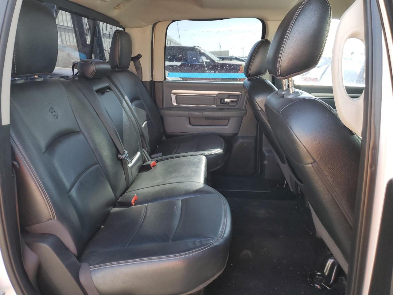 2014 RAM 1500 - Image 10