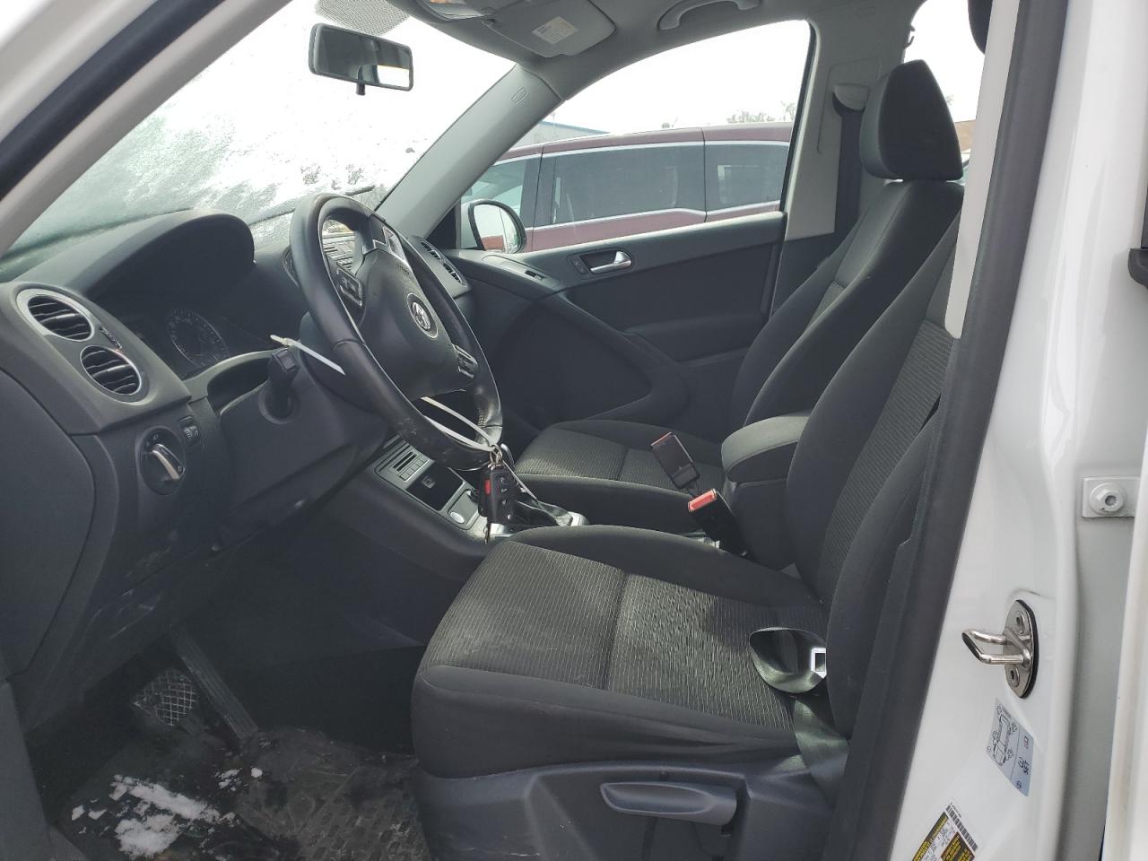 2017 Volkswagen Tiguan - Image 7