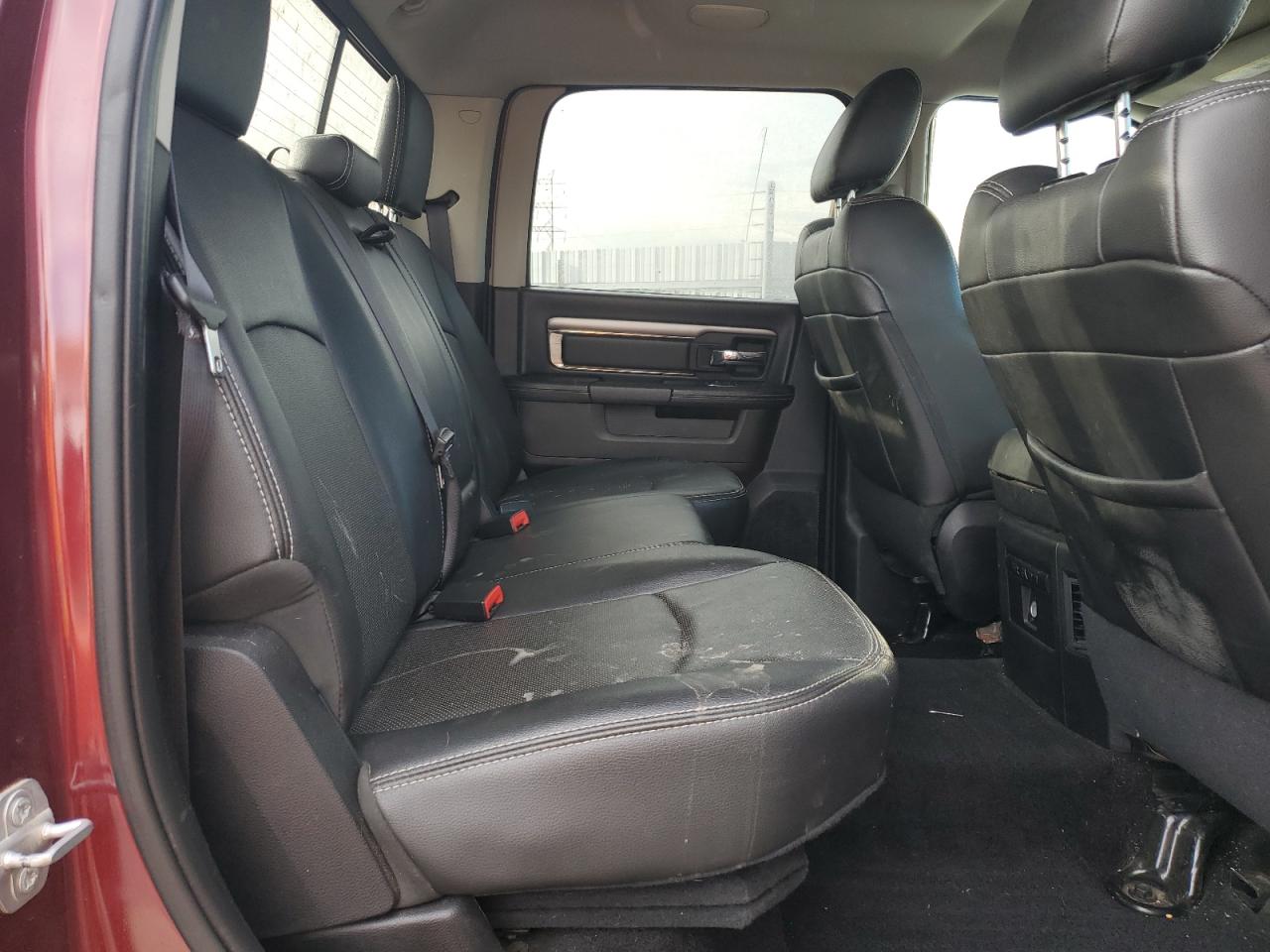 2016 RAM 1500 - Image 10