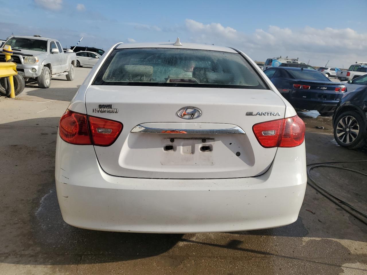 2010 Hyundai Elantra - Image 6