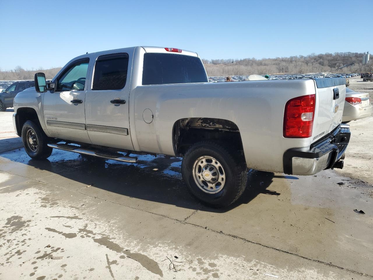 2010 Chevrolet Silverado - Image 2