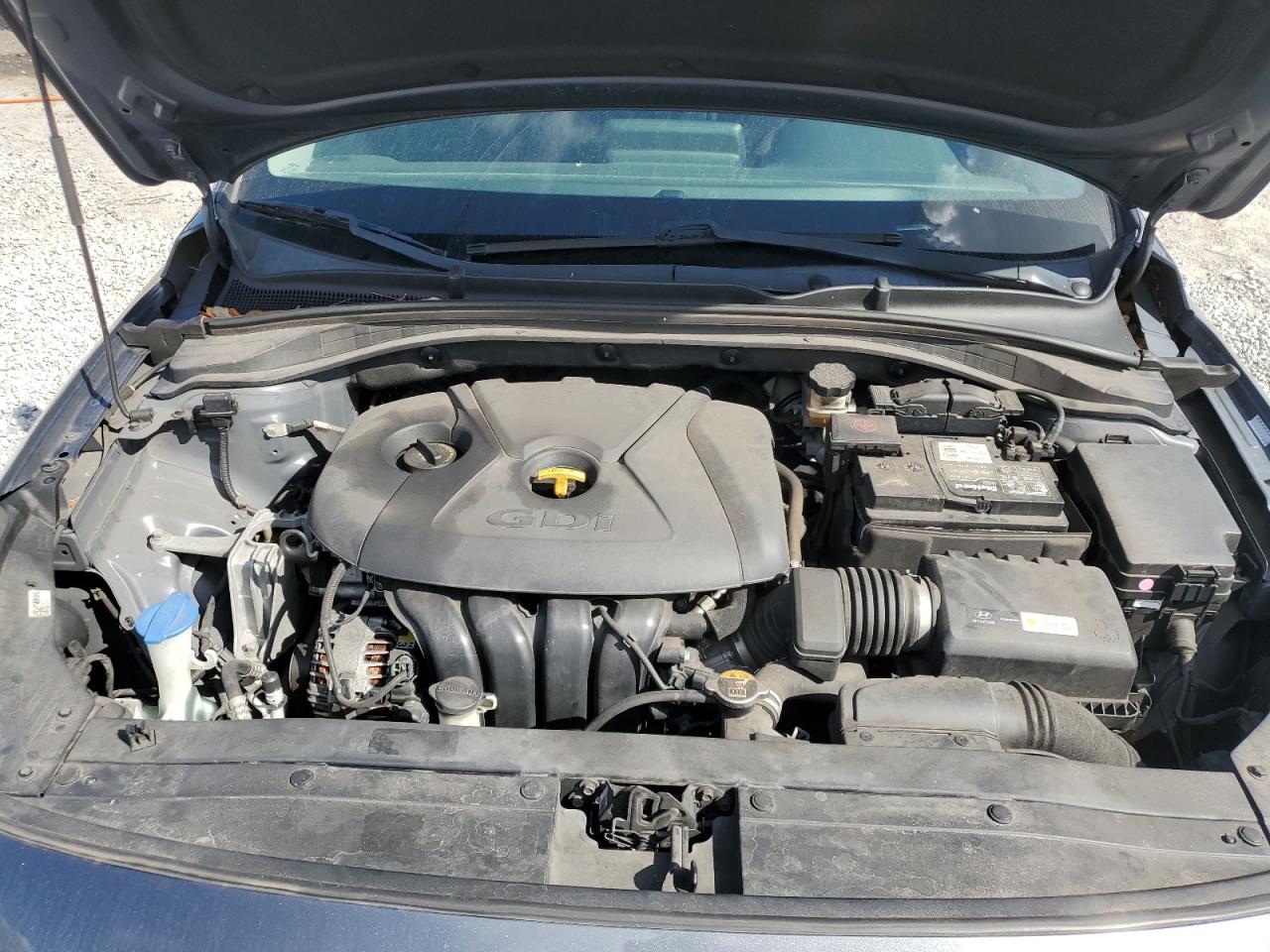 2018 Hyundai Elantra - Image 11