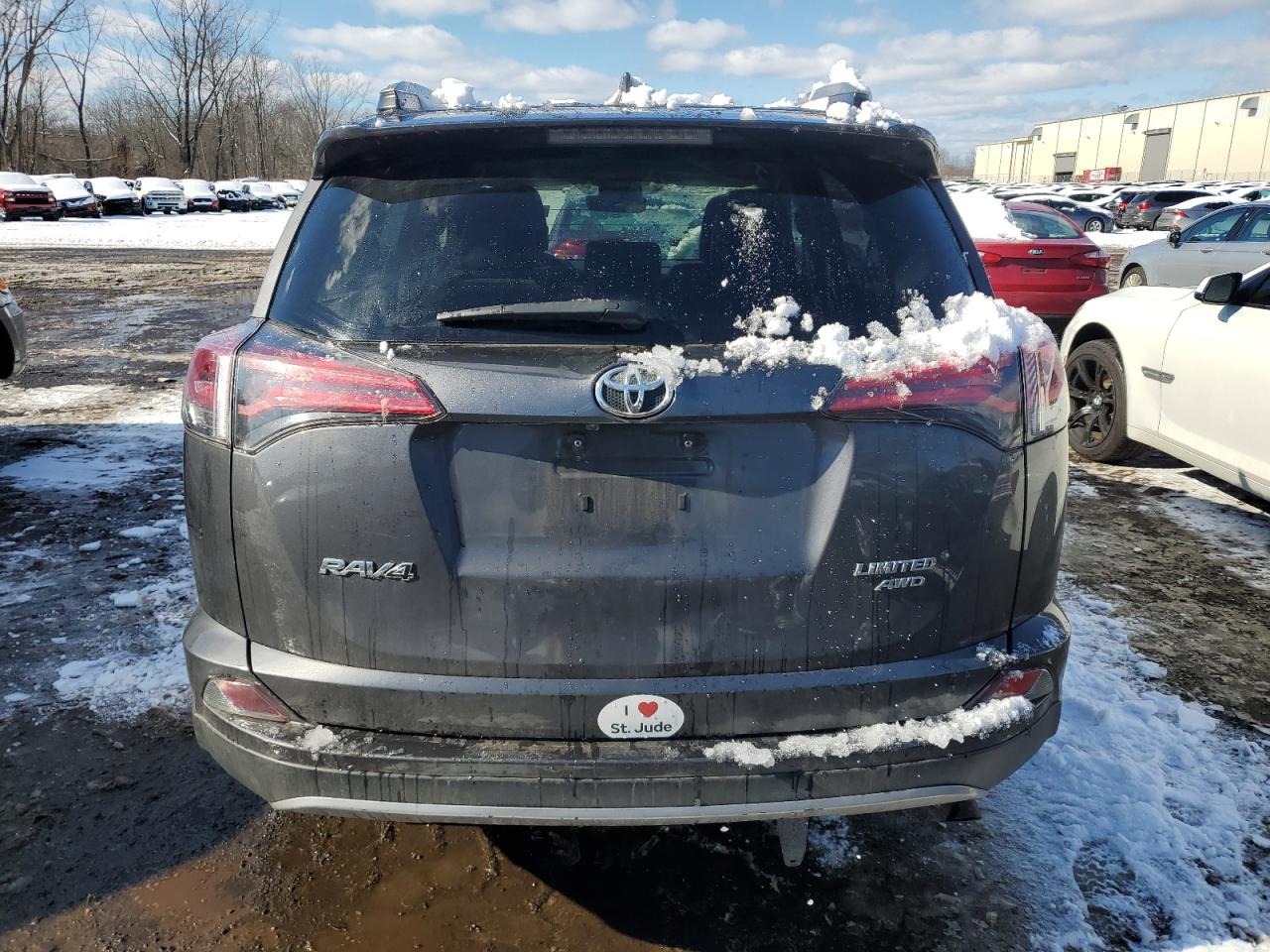 2017 Toyota RAV 4 - Image 6