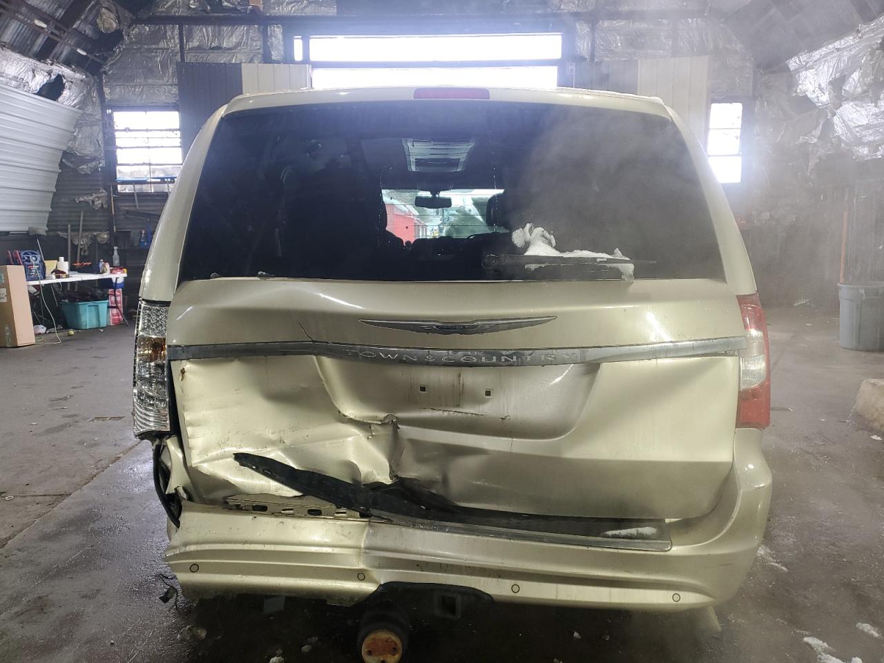 2013 Chrysler Town & Country - Image 6