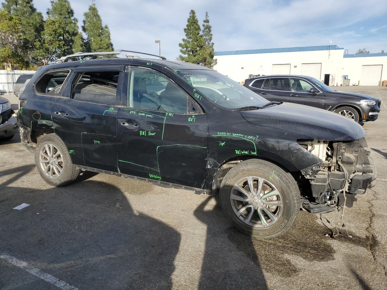 2015 Nissan Pathfinder - Image 5