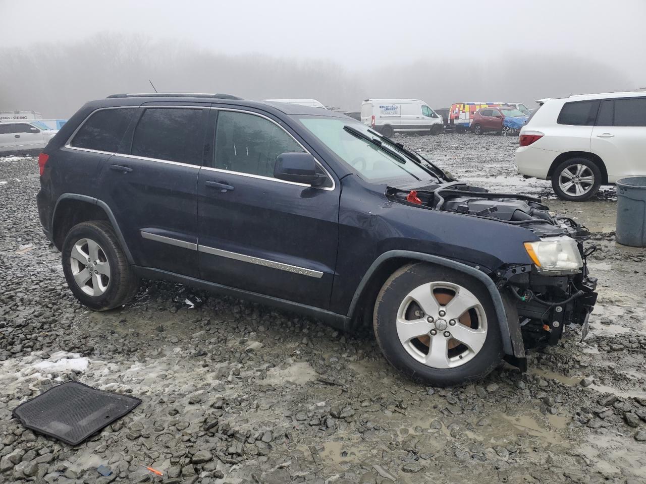 2011 Jeep Grand Cherokee - Image 4