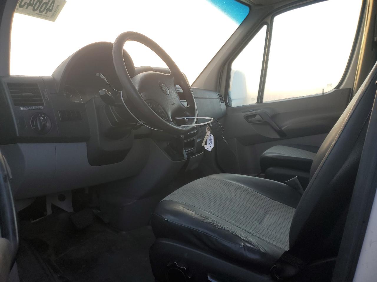 2008 Dodge Sprinter - Image 7