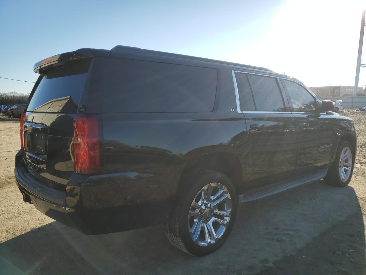 2015 Chevrolet Suburban - Image 3