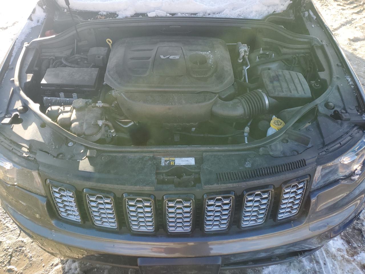 2019 Jeep Grand Cherokee - Image 11