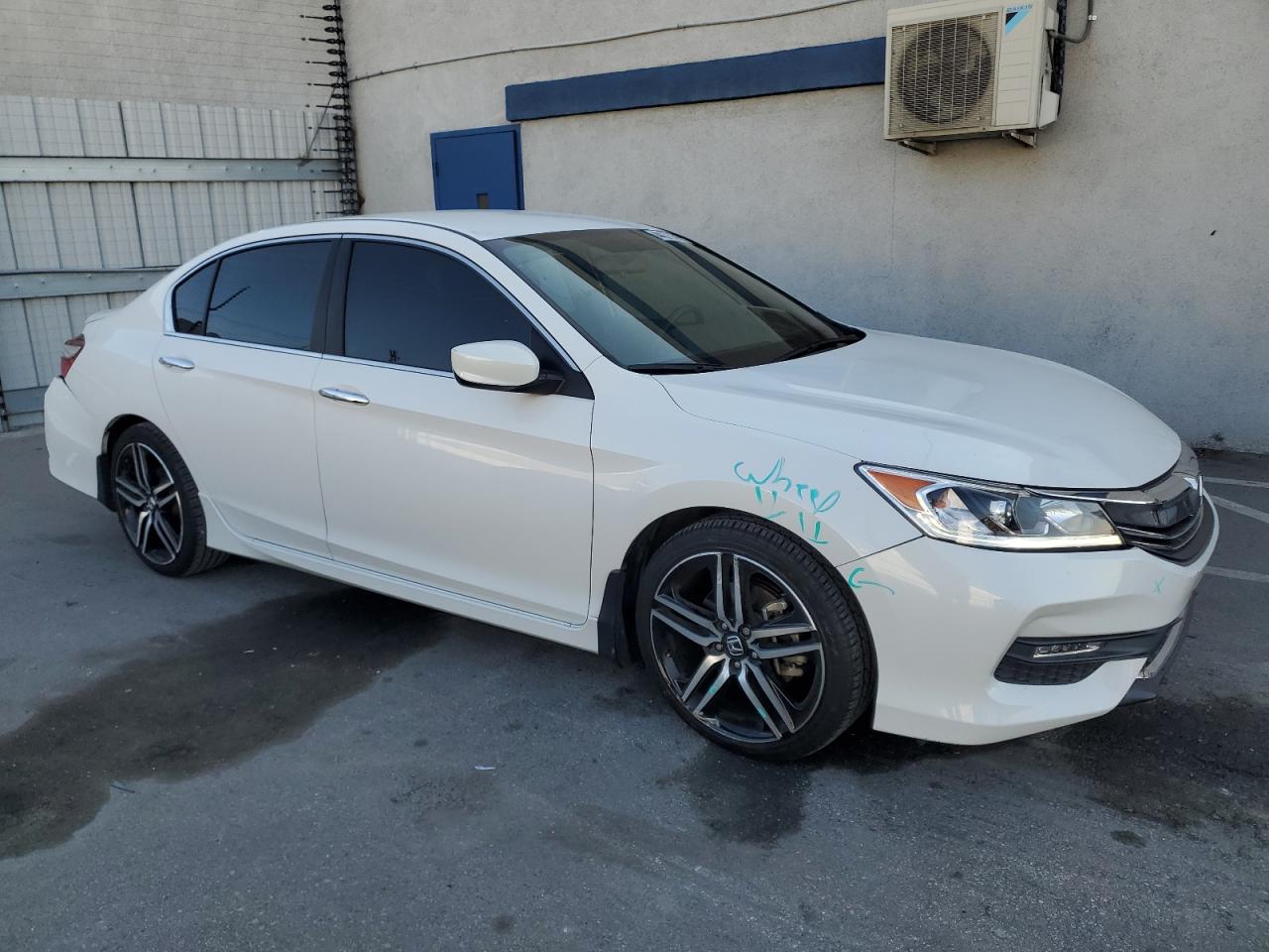 2016 Honda Accord - Image 4