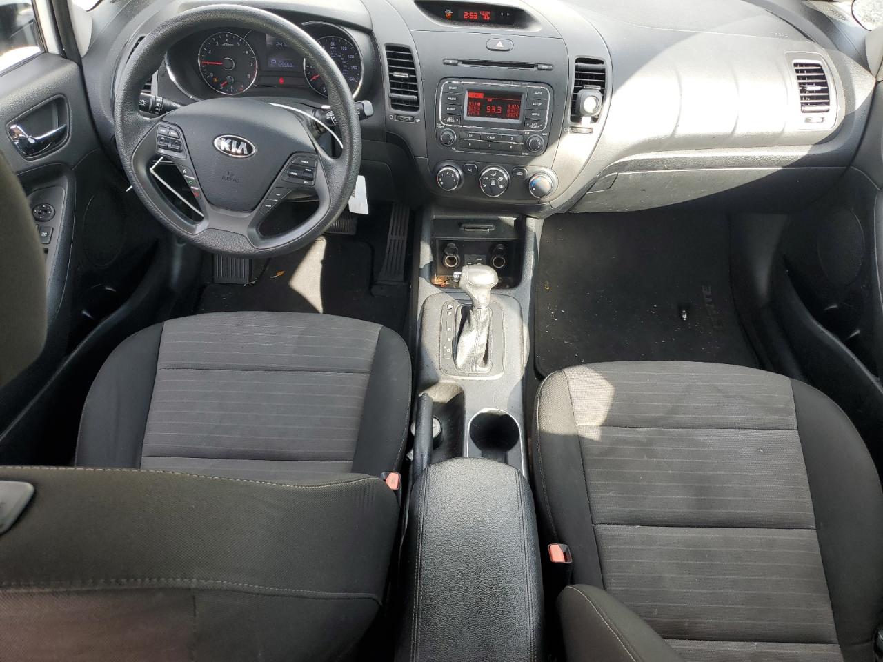2016 Kia Forte - Image 8