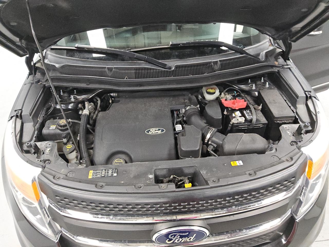 2015 Ford Explorer - Image 12