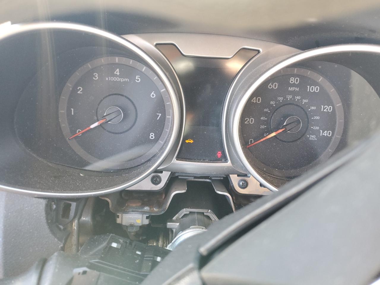 2013 Hyundai Veloster - Image 9