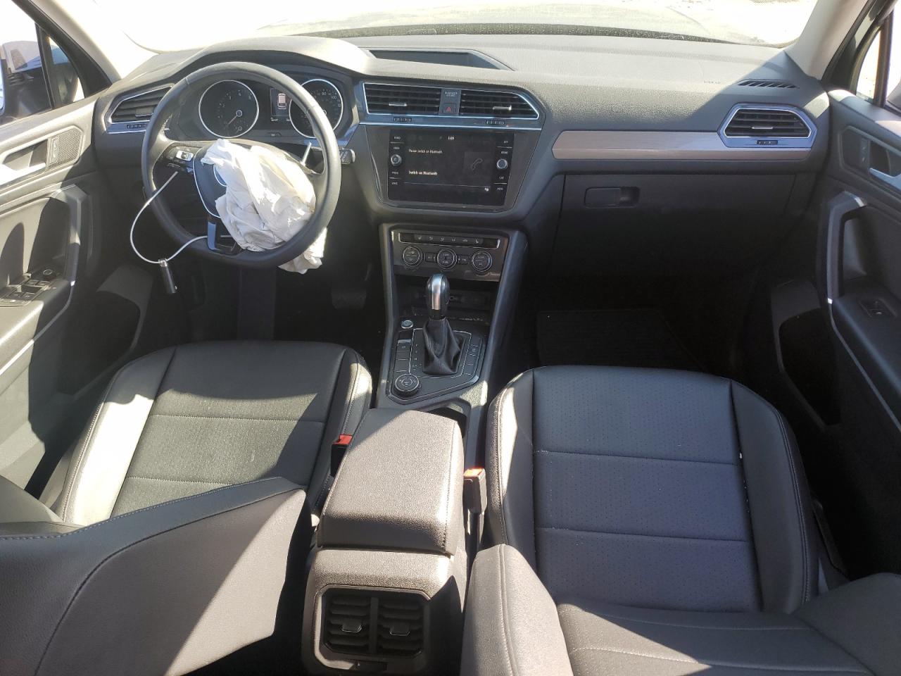 2020 Volkswagen Tiguan - Image 8
