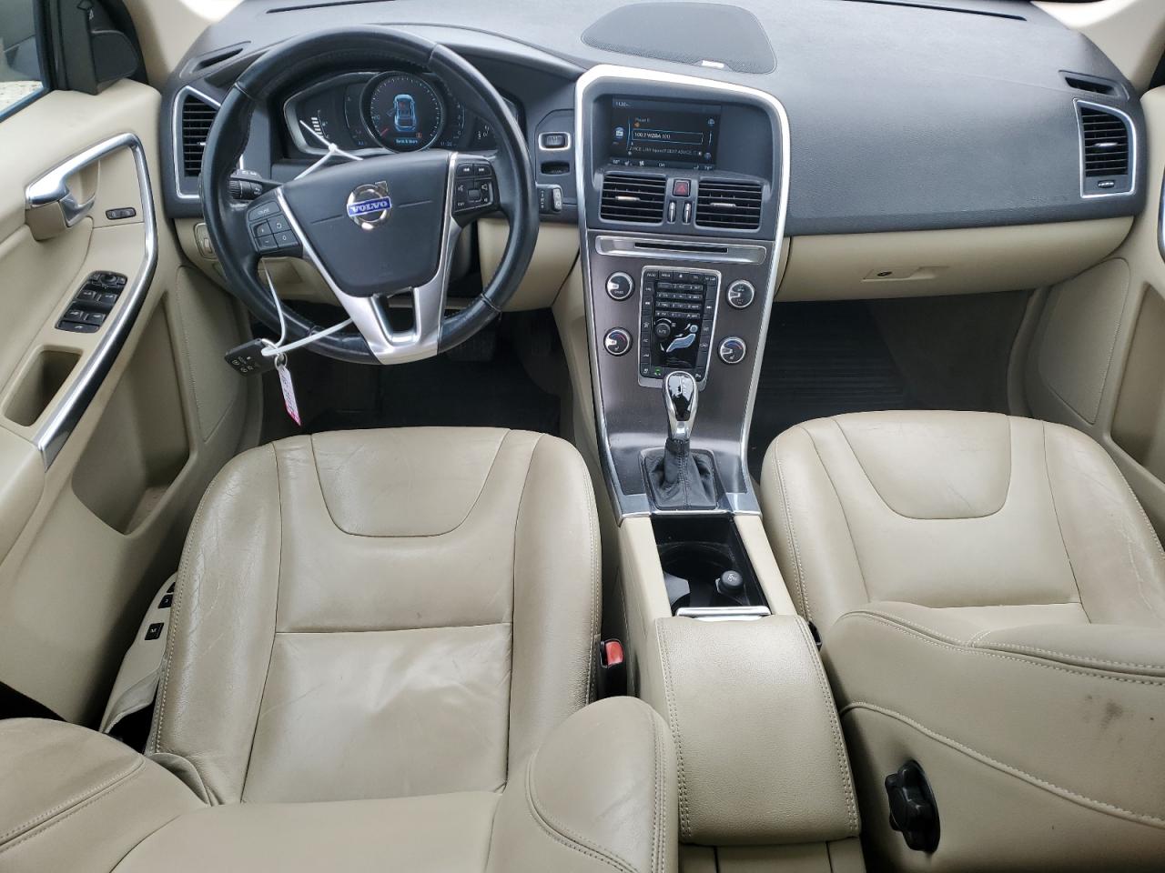 2015 Volvo XC60 - Image 8