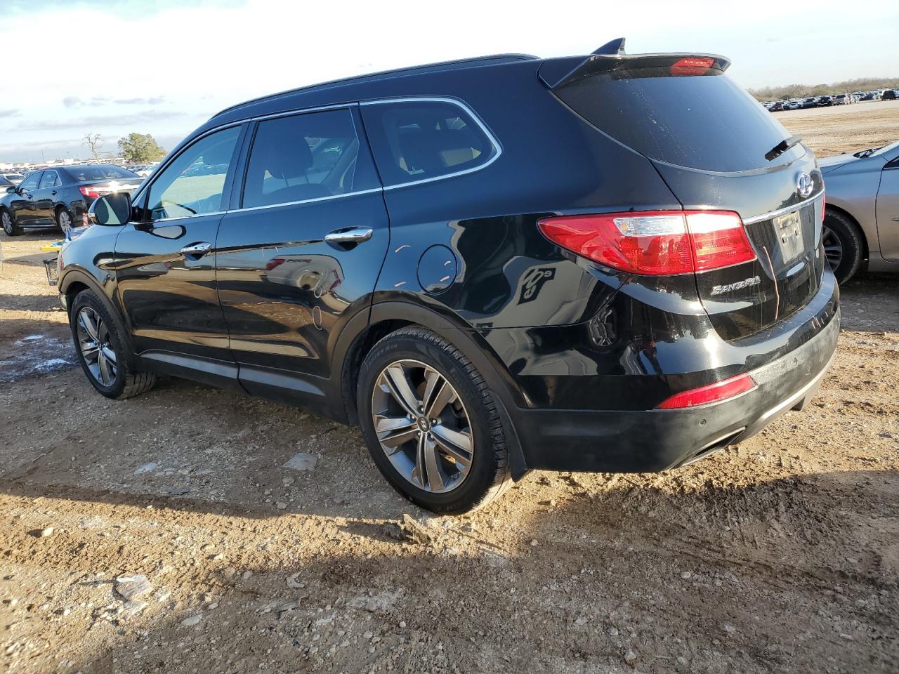 2014 Hyundai Santa Fe - Image 2