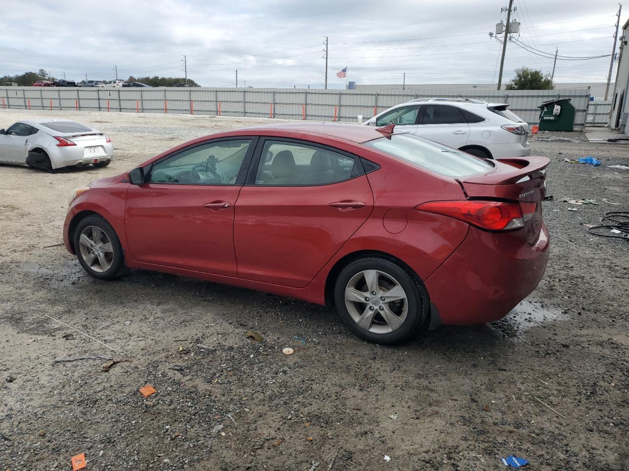 2013 Hyundai Elantra - Image 2