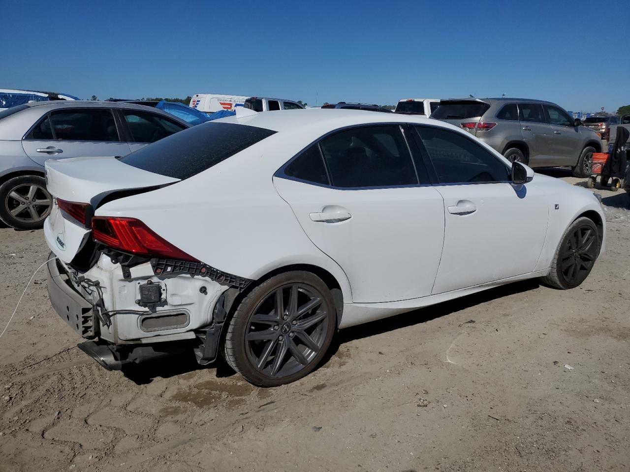 2017 Lexus IS - Image 3