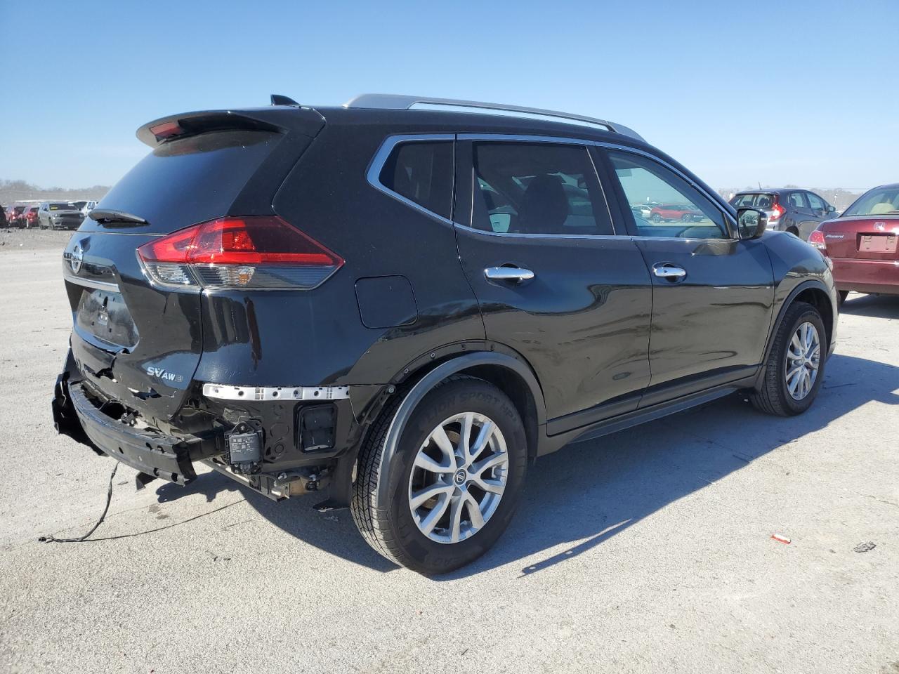 2018 Nissan Rogue - Image 3