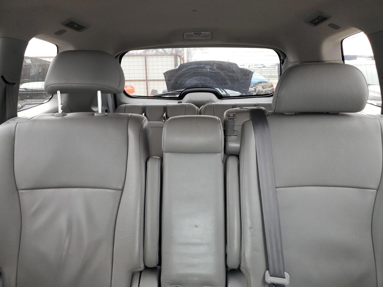 2011 Toyota Highlander - Image 10