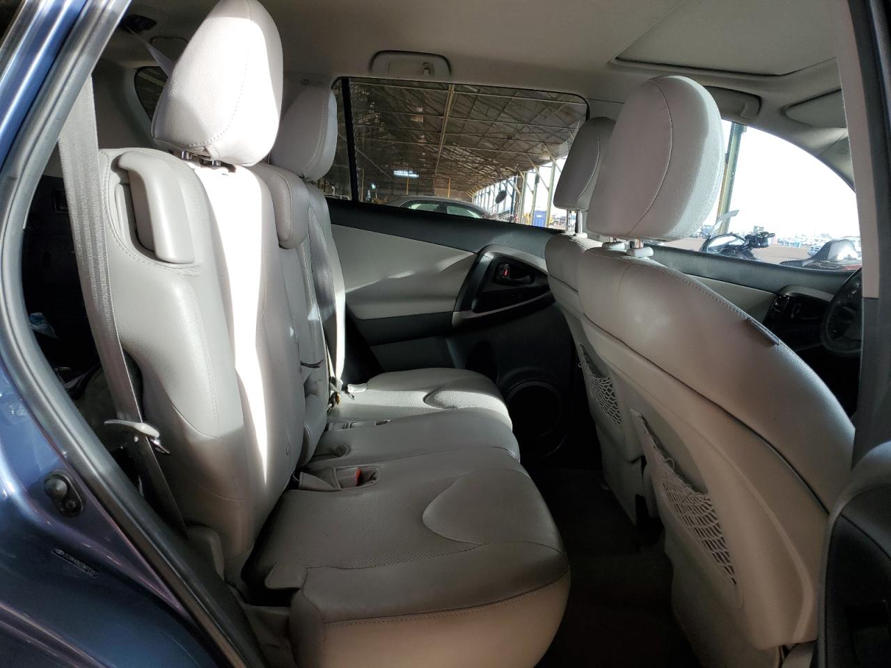 2012 Toyota RAV 4 - Image 10