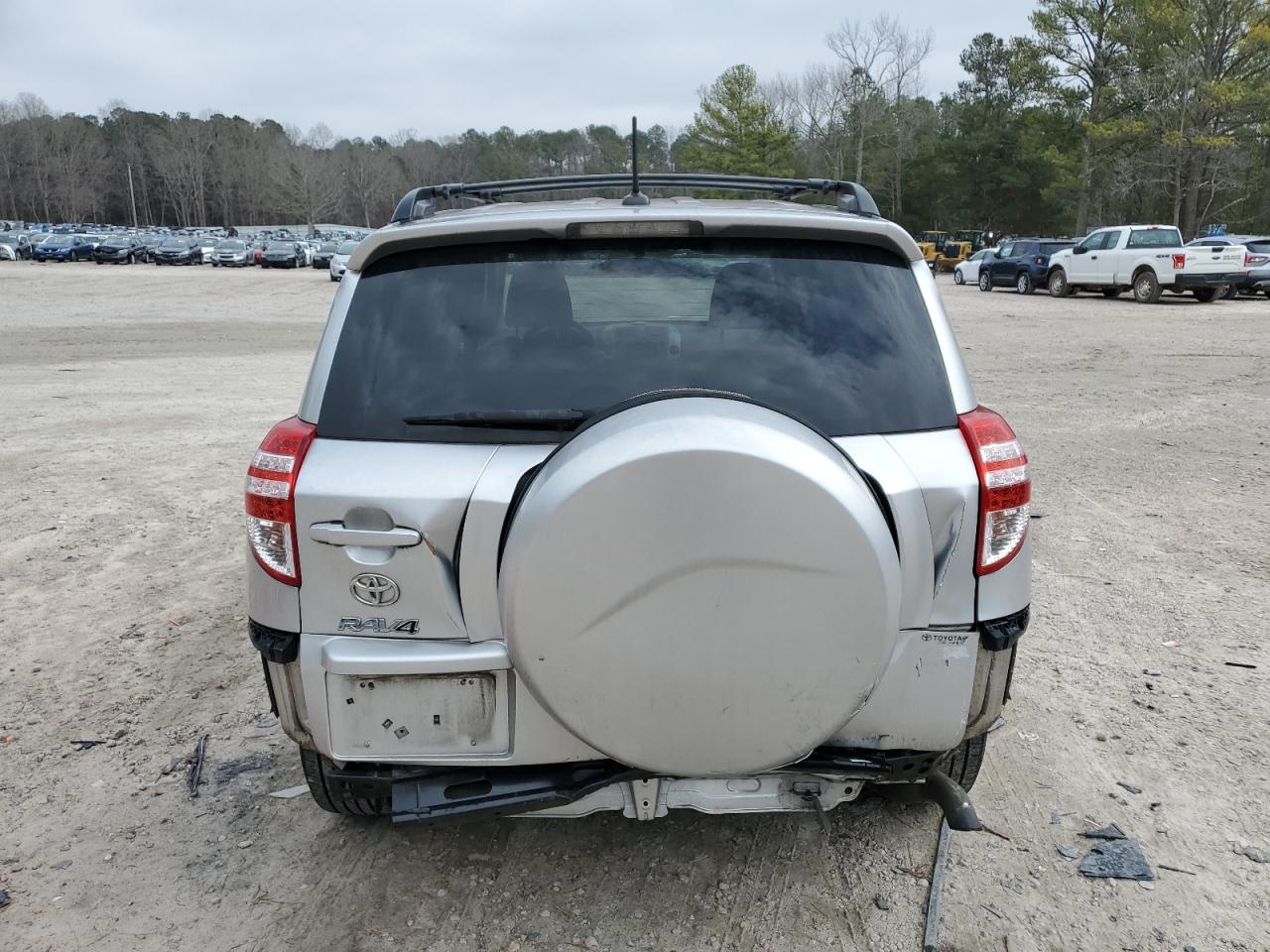 2011 Toyota RAV 4 - Image 6
