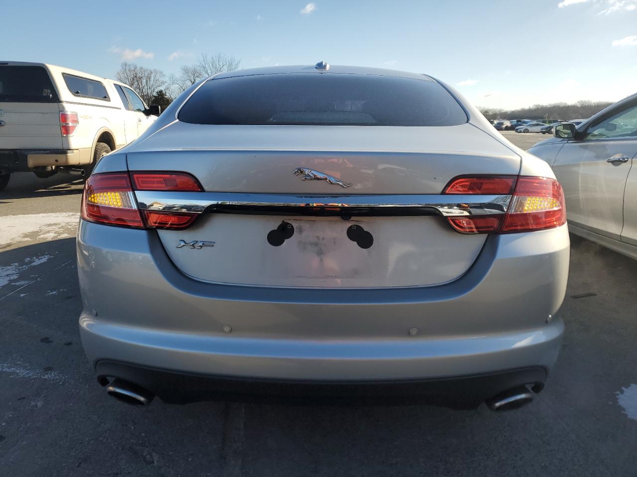 2012 Jaguar XF - Image 6
