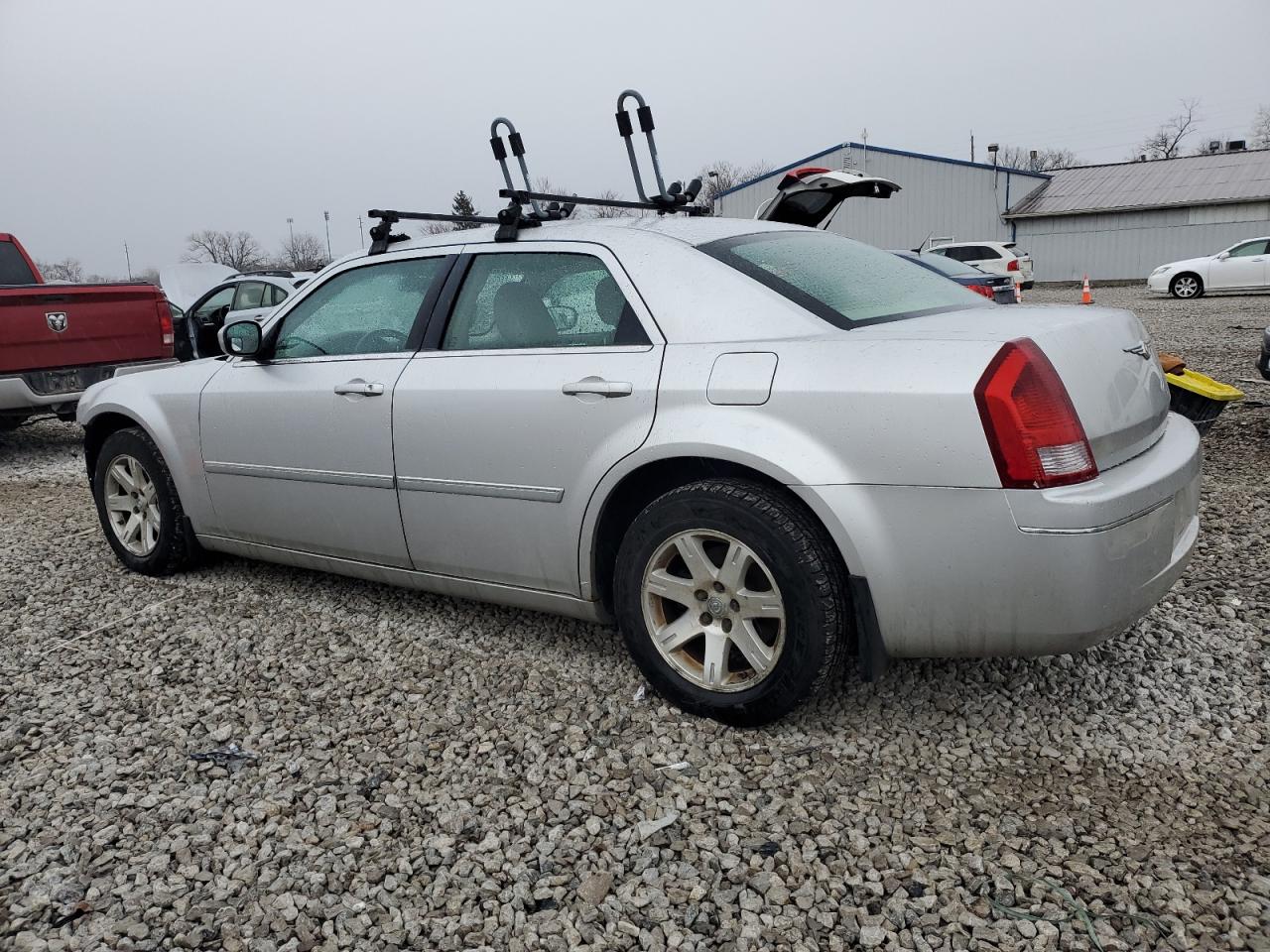2007 Chrysler 300 - Image 2