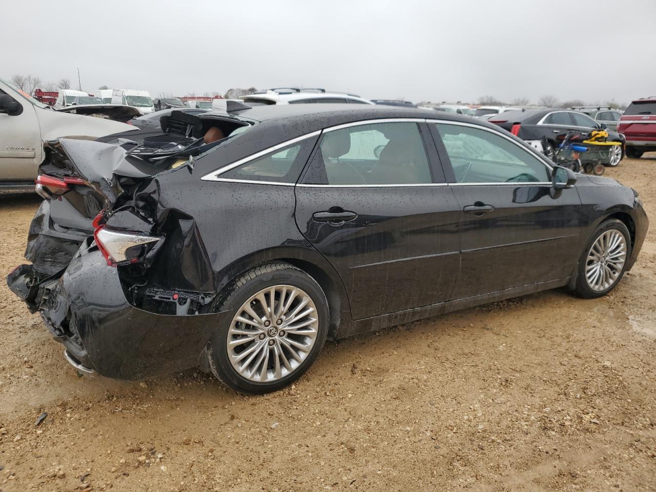 2020 Toyota Avalon - Image 3