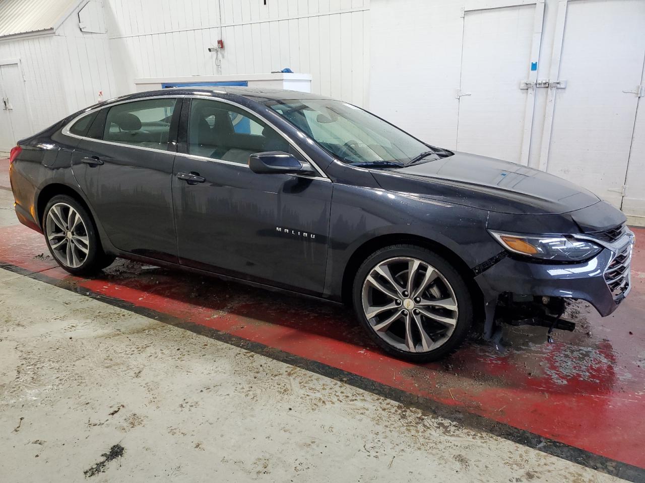 2023 Chevrolet Malibu - Image 4