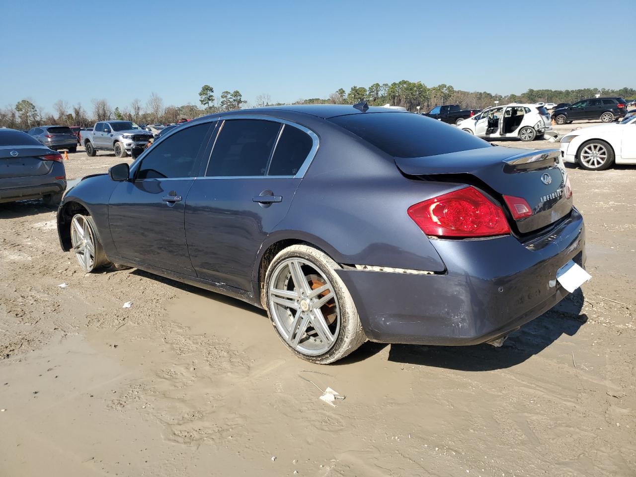 2012 Infiniti G - Image 2