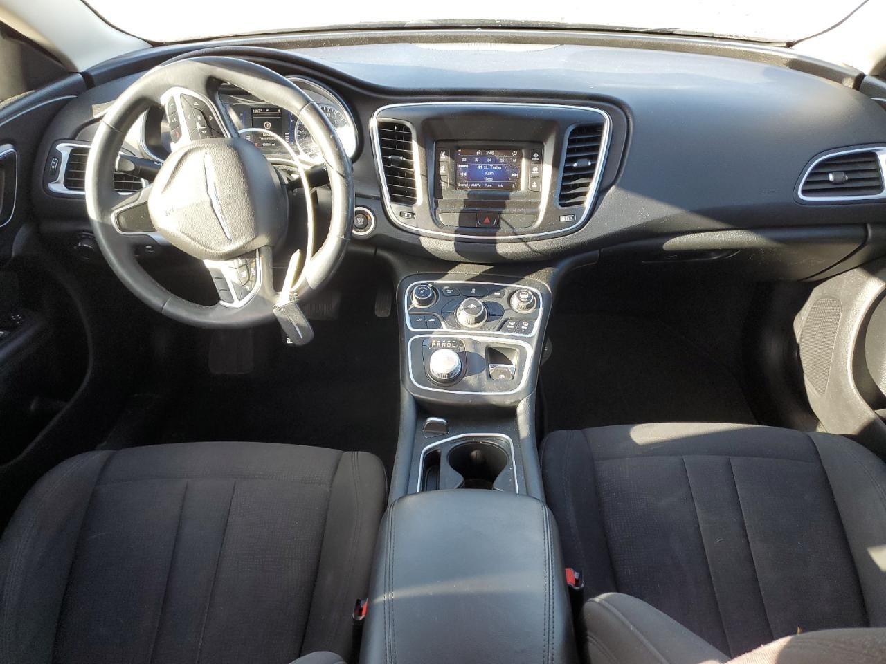2016 Chrysler 200 - Image 8