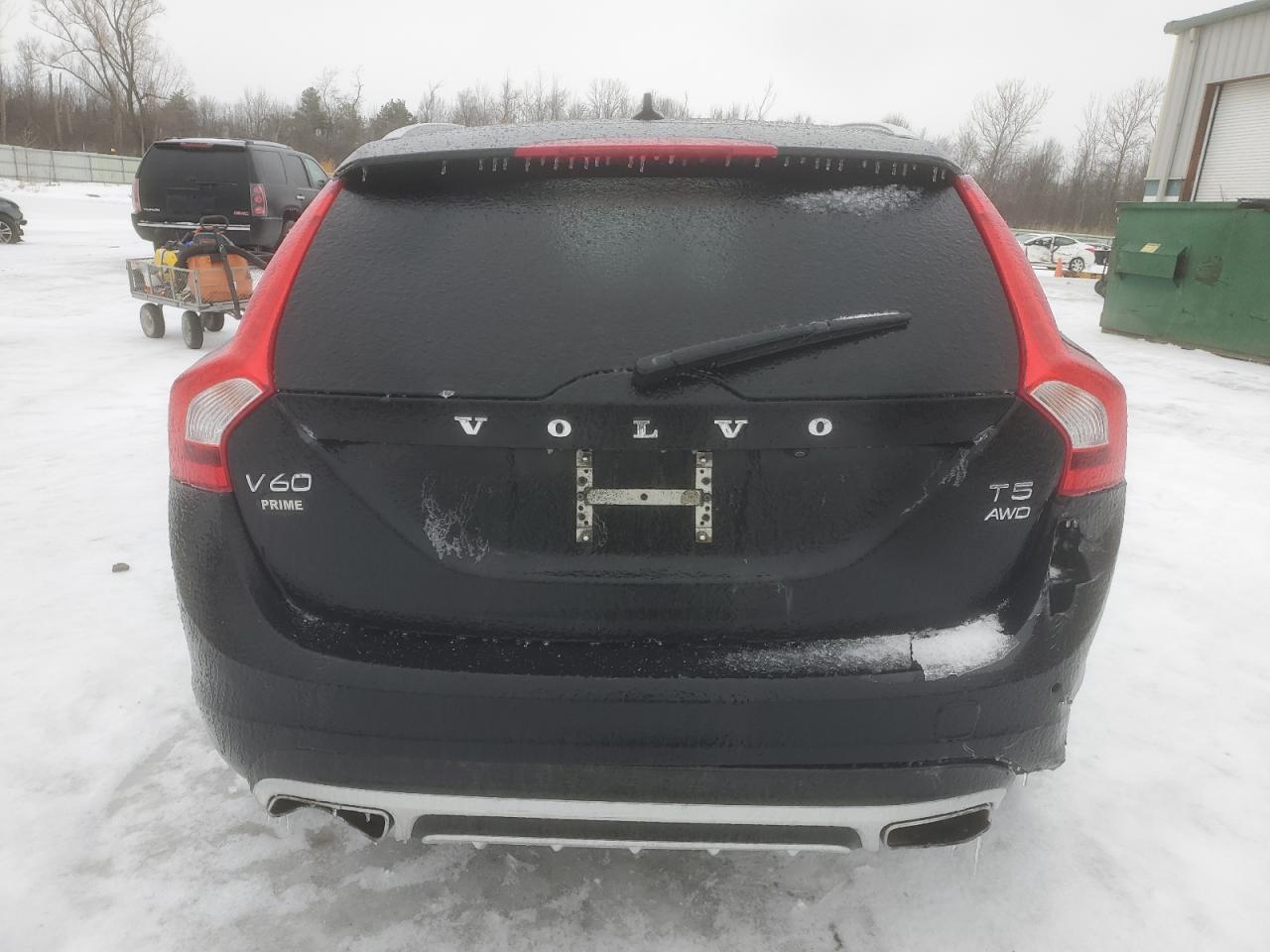 2017 Volvo V60 - Image 6