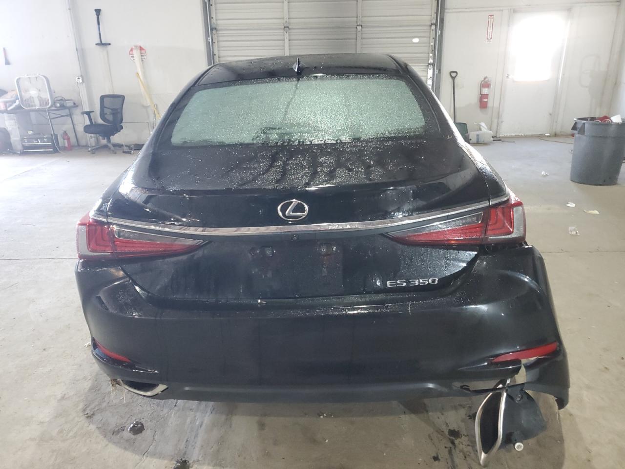 2019 Lexus ES - Image 6