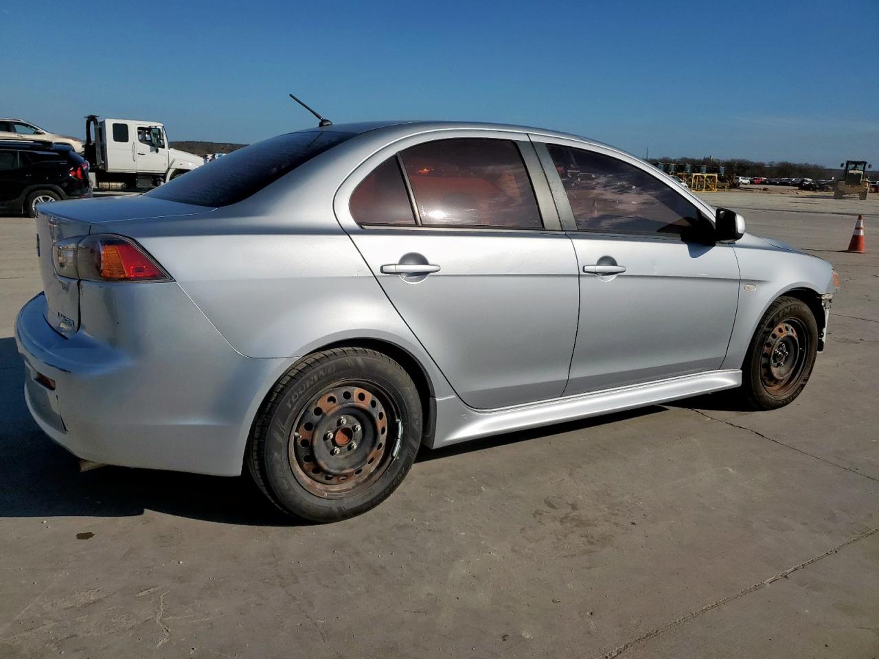 2014 Mitsubishi Lancer - Image 3