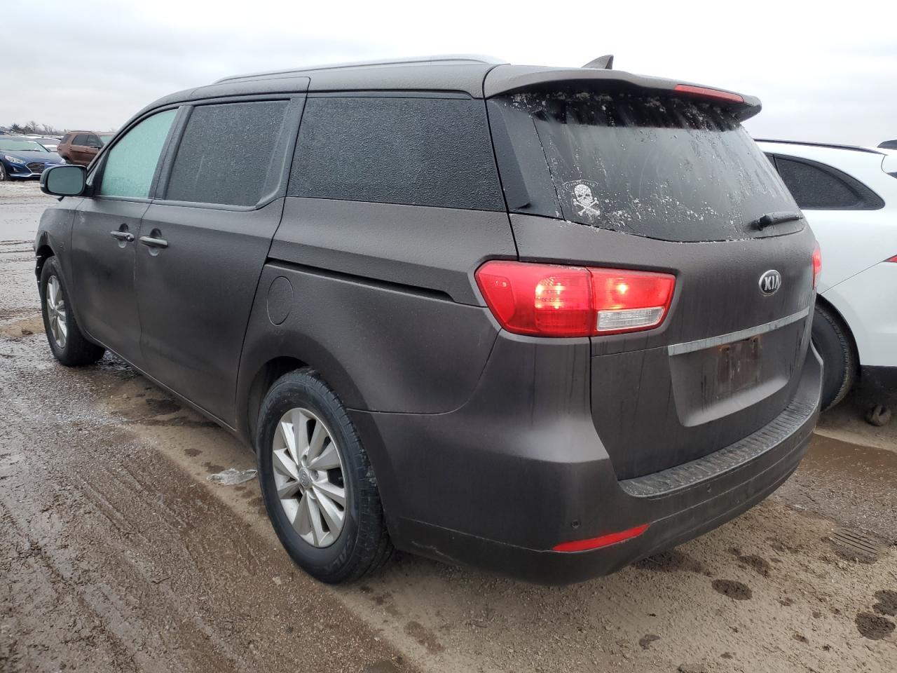 2017 Kia Sedona - Image 2